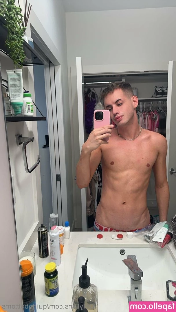 quinnbottoms - Then I turn around and show you my big fat ass and twerk it in your