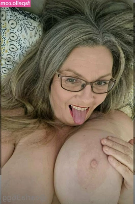 carla36gg - Good Morning guys and dolls! I hope your day is looking to be as