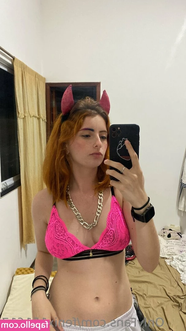 Giullia Albertini [ giullia-albertini ] - First time using a fucking machine  More videos to come