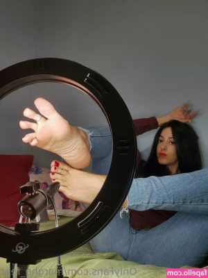 marghe_feet [ marghe-feet ] - How happy it makes me dance! Do you like my love? 💃🎊