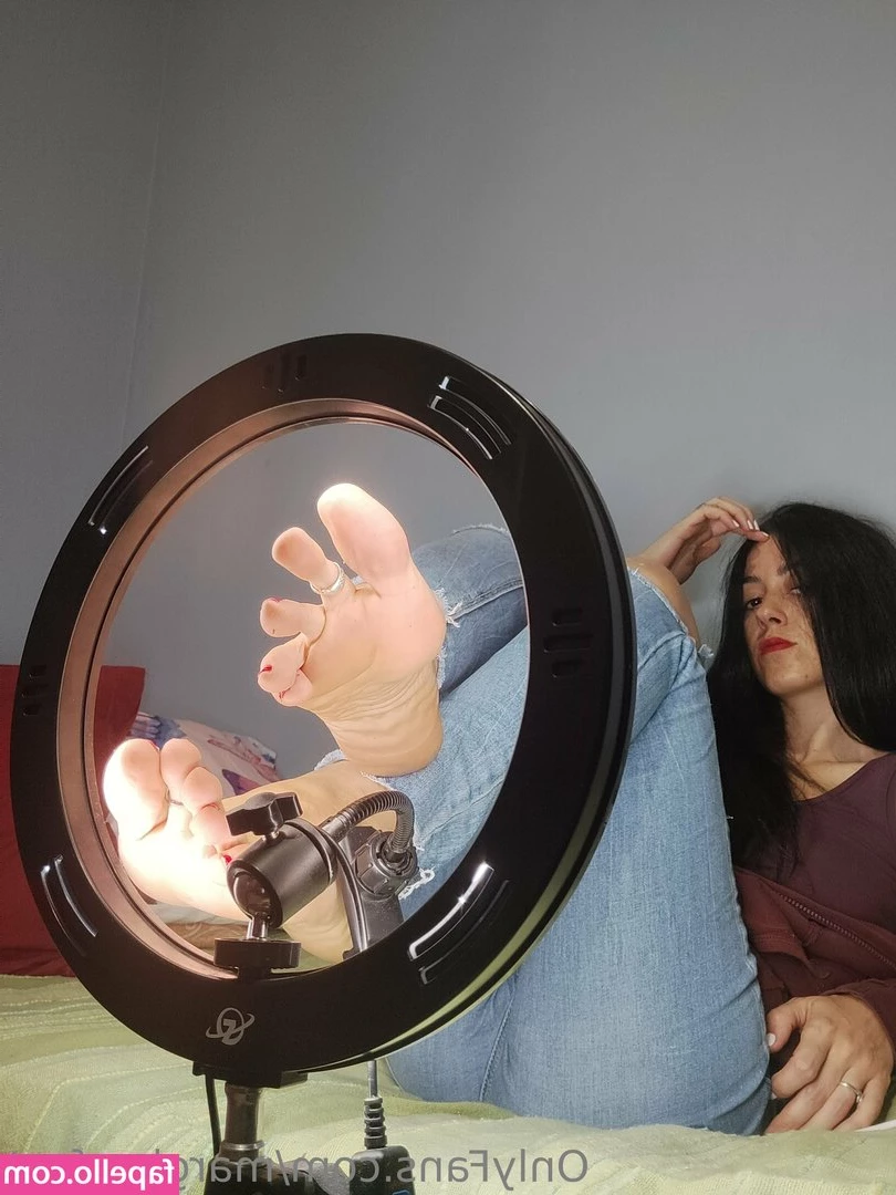 marghe_feet [ marghe-feet ] - Still aiming for as early as possible but between dan being asleep