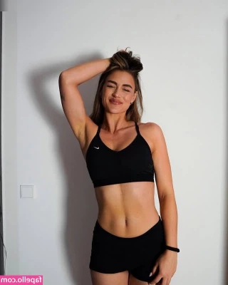 Eleni Frommann [ eleni-frommann ] - let me show you how it s done
