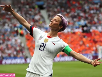 Megan Rapinoe [ megan-rapinoe ] - Wiggles  jiggles  fishnets   amp amp  smiles     Happy lil  blonde