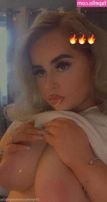 Kinkybitchx - Anyone think I should get bunny ears for this outfit