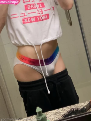 cutesyfemboy - Excited dawn 🫣