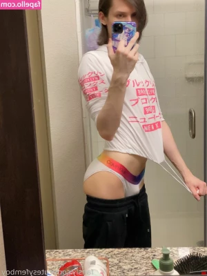 cutesyfemboy - So, titty or toe sucking?