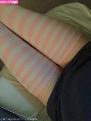 cutesyfemboy - Laying here horny and bored … dm me let’s have some fun ..