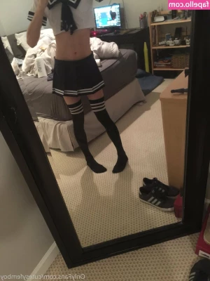 cutesyfemboy - You like my tight dress? 🍑