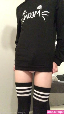 cutesyfemboy - take my shirt off