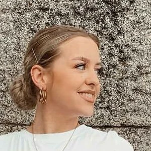 Amber R Brightman