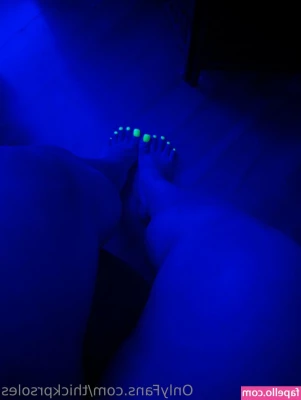 thickprsoles - A delightful visit  The friend rubbing her wet pussy on mine     