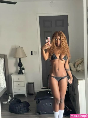 Majormommyissues - POV- you catch me fingering myself in my bed all alone
