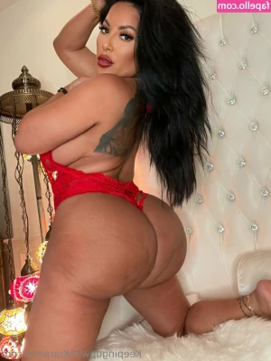 theonlykiaramia - My Pink Toes Will Make Your Dick Explode! 🤯