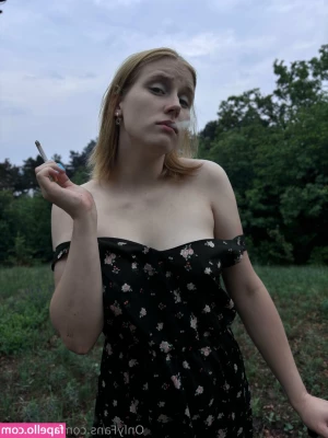 mertyxxx - Wanna hang out and watch a movie?🤭😘