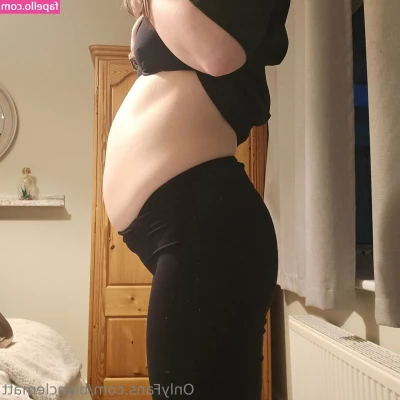 blanclematt - Stretching Session Turned Sexual I was just trying to stretch but you