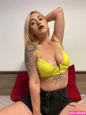 goddess-blaze - I don’t think my pussy could be any wetter, would you lick me clean?