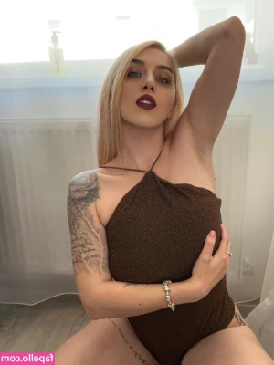 goddess-blaze - Siempre conprometida con ustedes quienes pagan para q les tenga