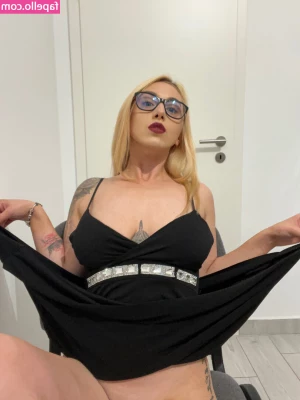 goddess-blaze - You ever thought you could be jealous of a cowboy hat once in your