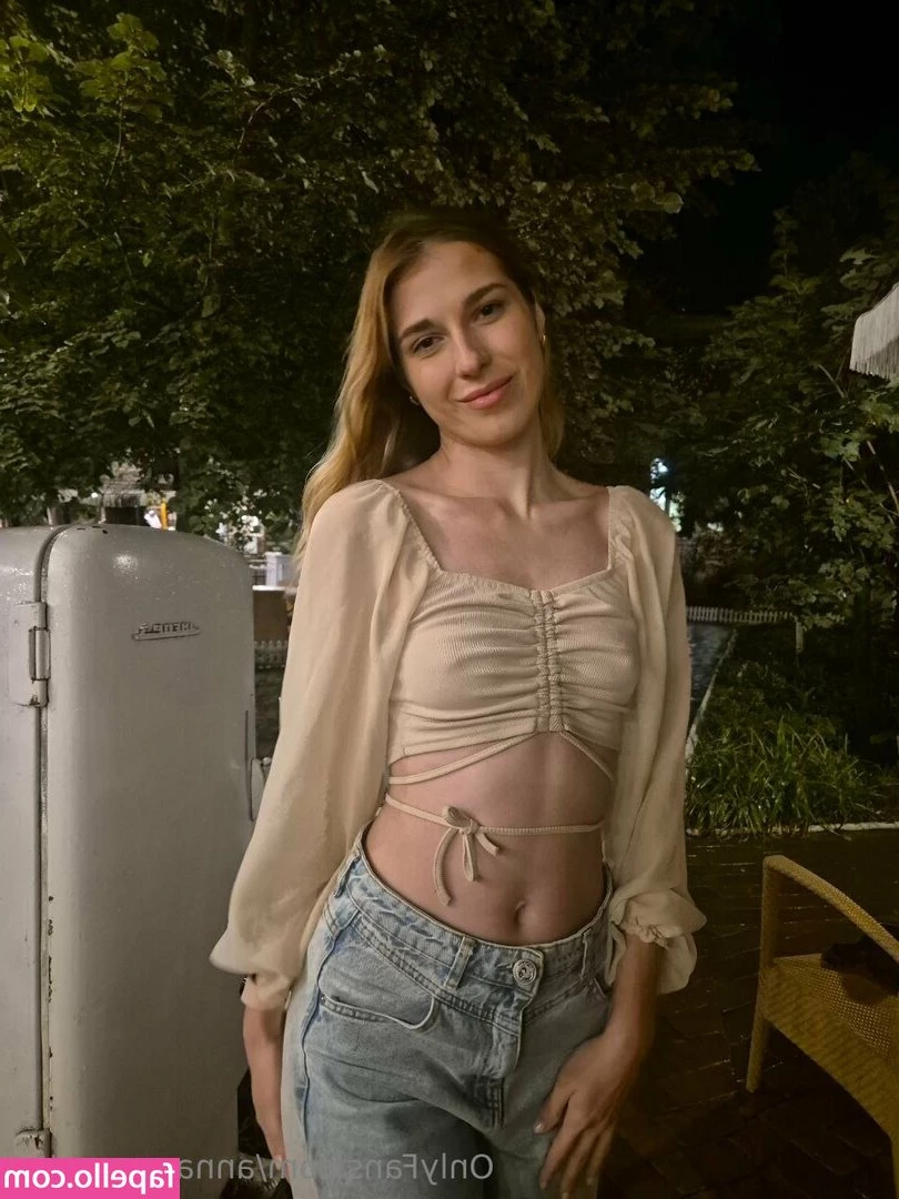 anna_annnetta [ anna-annnetta ] - leahsinsxo is a great kisser