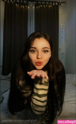 alinaboobs - My fuck buddy wants me to include content of us. What do you guys