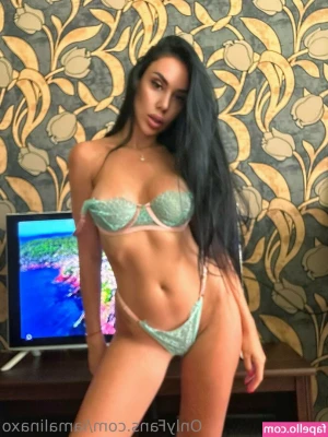 alinaboobs - I need some new content ideas  Comment or dm me