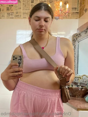 chippiechipsbimbo - Happy weekend guys! Update in onlyfans.com/yelahiag ! Go right NOW