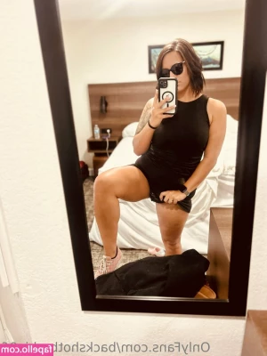 Houston Hotwife [ houston-hotwife ] - Accidentally sent same videos twice in Ppv. CHOOSE The $10