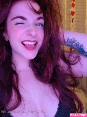arisdael [ arisdael-1 ] - can't take your eyes off my boobs?😏🍒