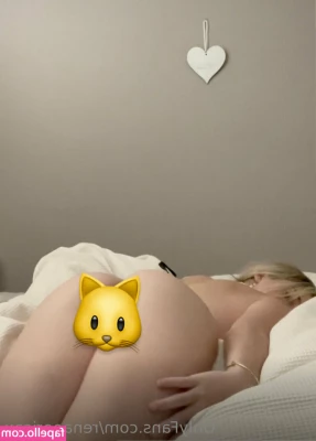 renaeericax - I'm sure you wouldn't mind watching me wiggle my toes and tongue for