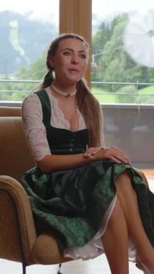 Vroni Sbrizzai