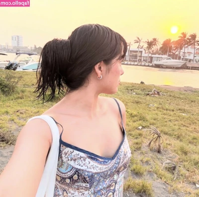 akio.oon [ akio-oon ] - Not me just sitting here thinking about