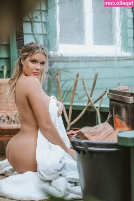 iamsarahharris - tip in $5 to buy me a coffee and i will spoil you with a sexy treat