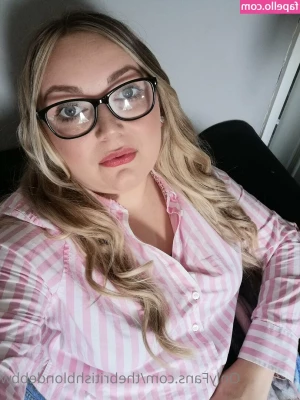 yourlucyloo - Hola bbs❤️👉🏻👈🏻