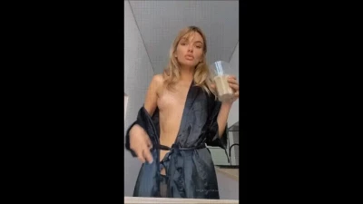 alex.rebelgirl [ alex-rebelgirl ] - Push it to the limit ✌🏽