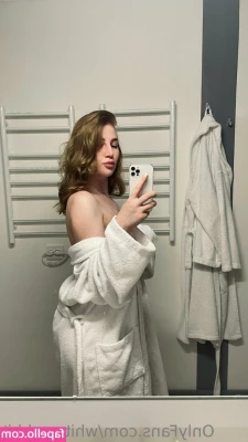 whiterrabbit - Your homework for today is to perform a perfect rim job
