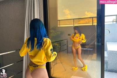 Cayra Suicide [ cayra-suicide-1 ] - Want to help me relax baby