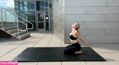 yogawithemily - Who wants a whip them out Wednesday