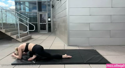 yogawithemily - Pants off dance off