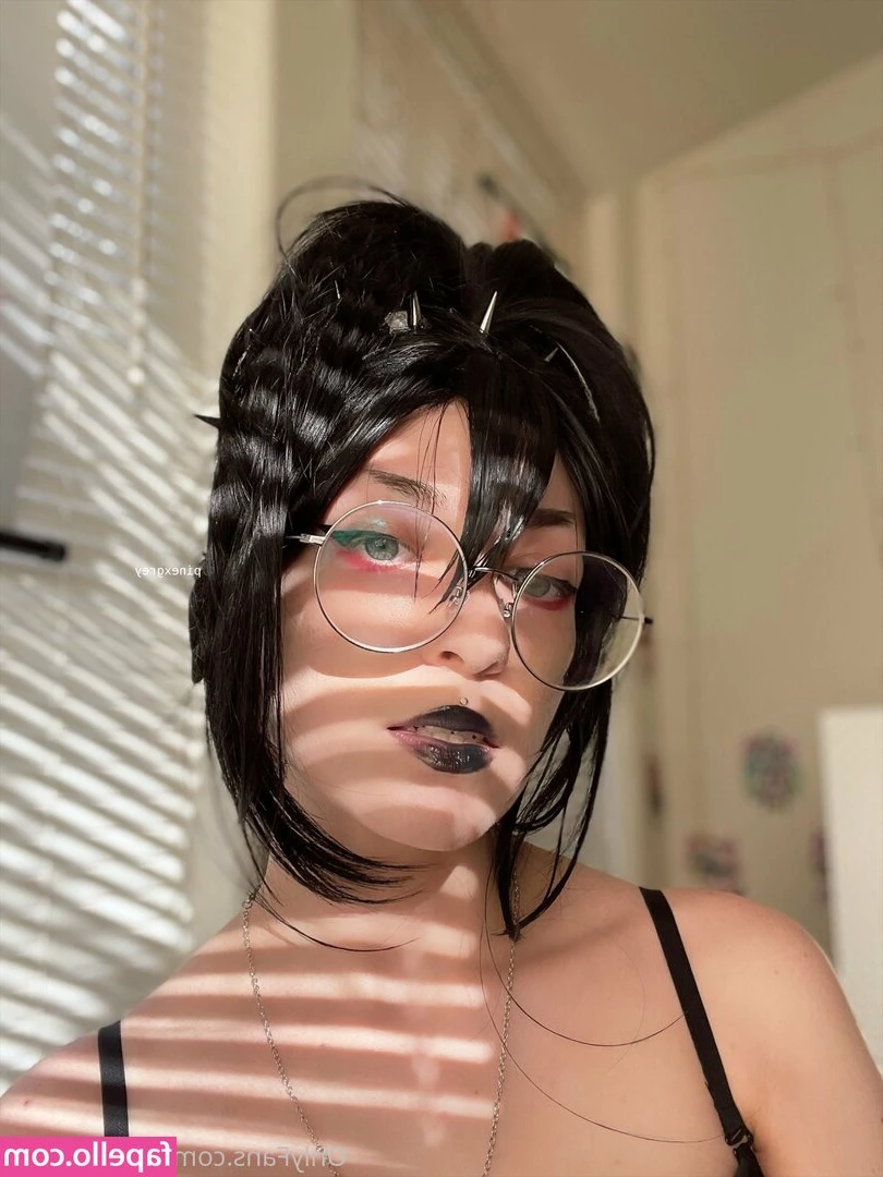 pinexgrey - I’m editing so many hot pics for you guys. I can’t wait