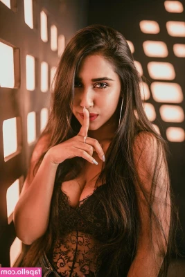 scarlettmrose - Morning to you from Colombia !💋💜 Don’t be scare of the alien,