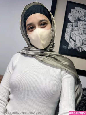 yourgfaliyah - I love using my feet