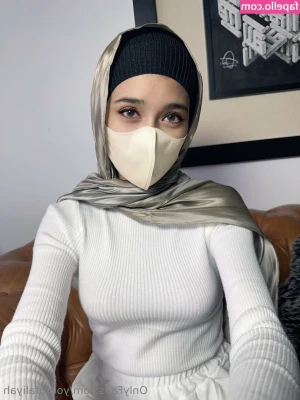 yourgfaliyah - 🔥𝐅𝐑𝐄𝐄 𝐏𝐀𝐆𝐄 🔥@aria_stark😈 🟡She