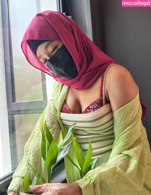 yourgfaliyah - If you wanna see more you have to ask for it