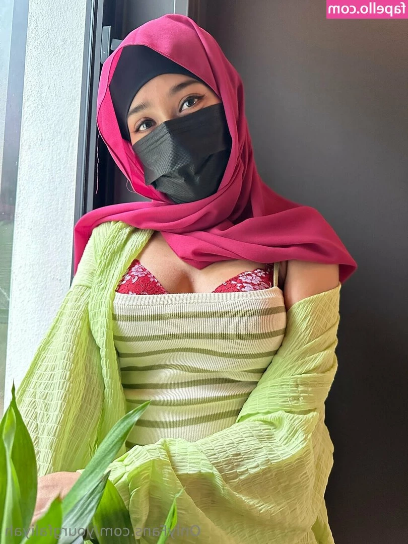 yourgfaliyah - Thick thighs save lives