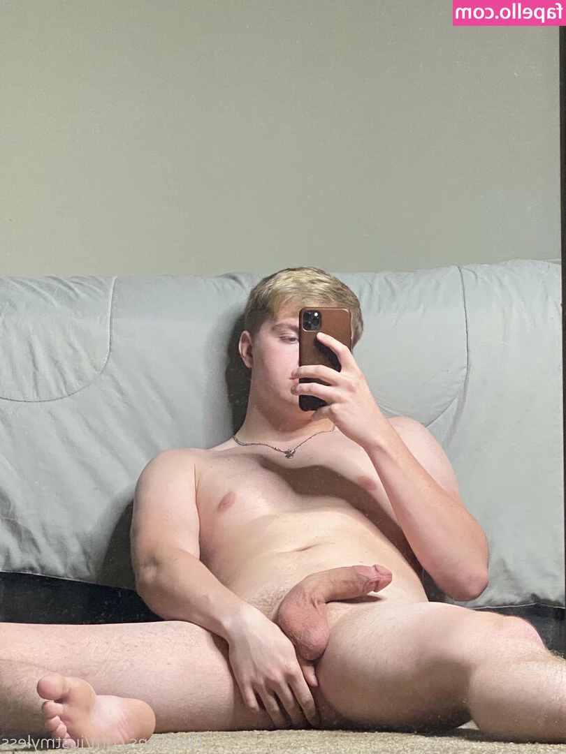 justmyless - In the mood to ride someone s face