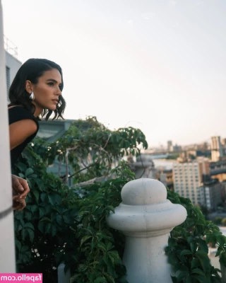 Bruna Marquezine [ bruna-marquezine ] - Can you guess one of my favorite movies?