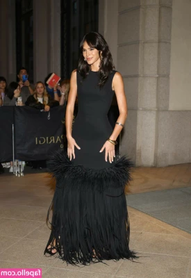 Bruna Marquezine [ bruna-marquezine ] - Need a little glow