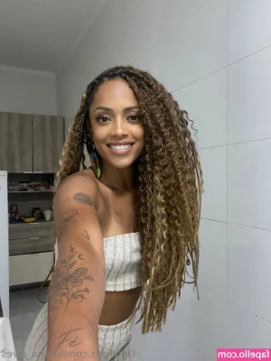 vitoria_alves [ vitoria-alves ] - Making dinner  who wants to eat