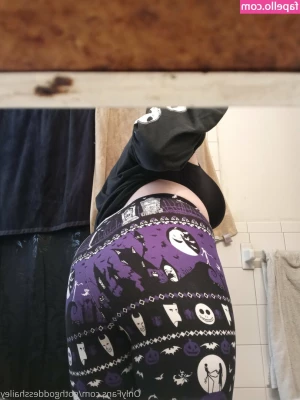 gothgoddesshailey - [VIDEO] taking my hair down