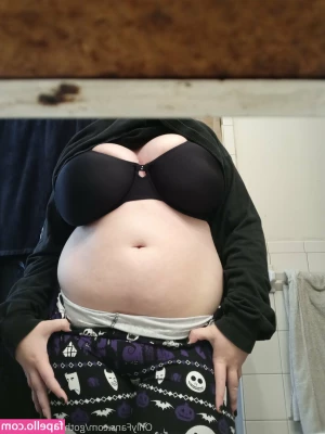 gothgoddesshailey - wanna do some cardio? 🥵